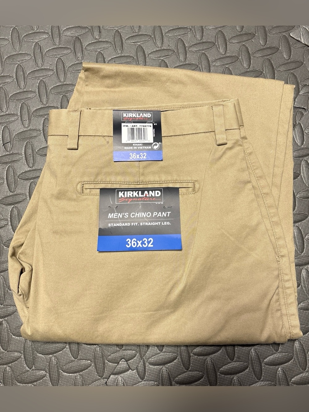 Kirkland Signature 36 x 32 Khaki Men Standard Fit Straight Leg Chino Dress Pants